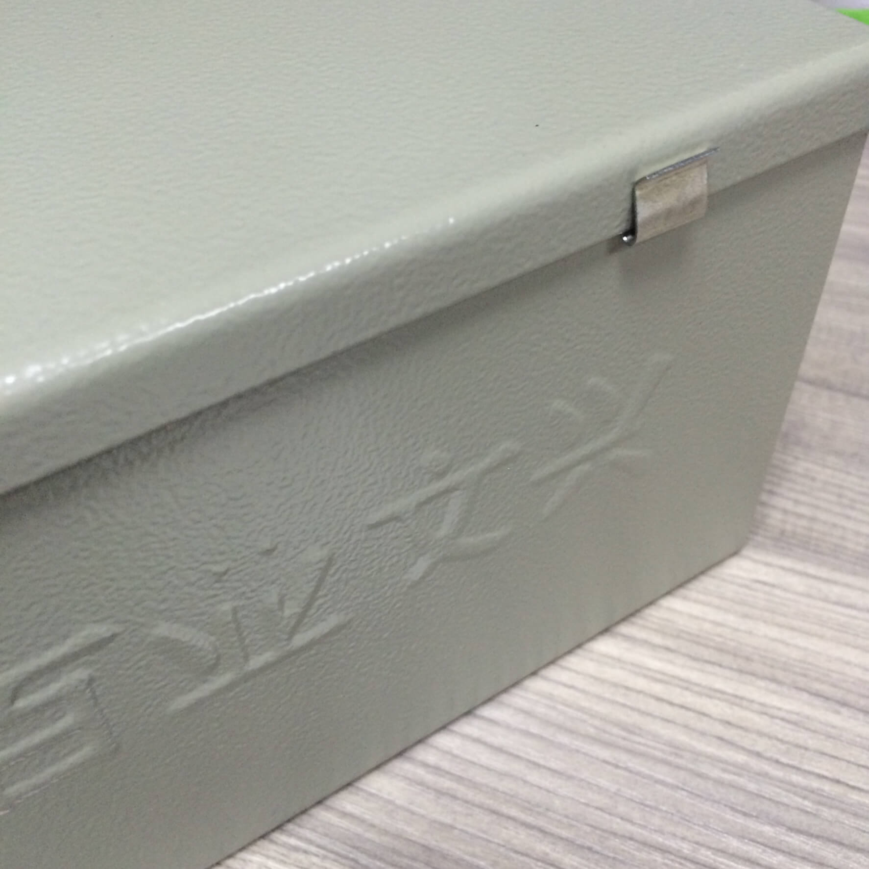 防火橋架與噴塑橋架的區(qū)別(圖解)(圖1) 噴塑橋架